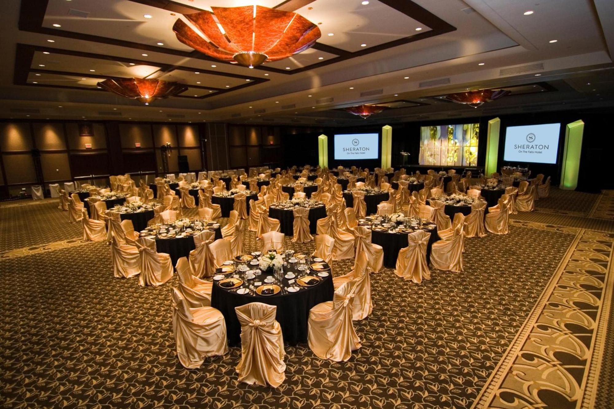 Sheraton Fallsview 4*